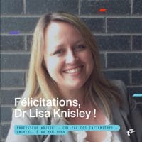 Portrait du Dr Lisa Knisley. Le texte au-dessus de l'image se lit : "Félicitations, Dr Lisa Knisley ! Professeur adjoint - Collège des infirmières - Université du Manitoba".